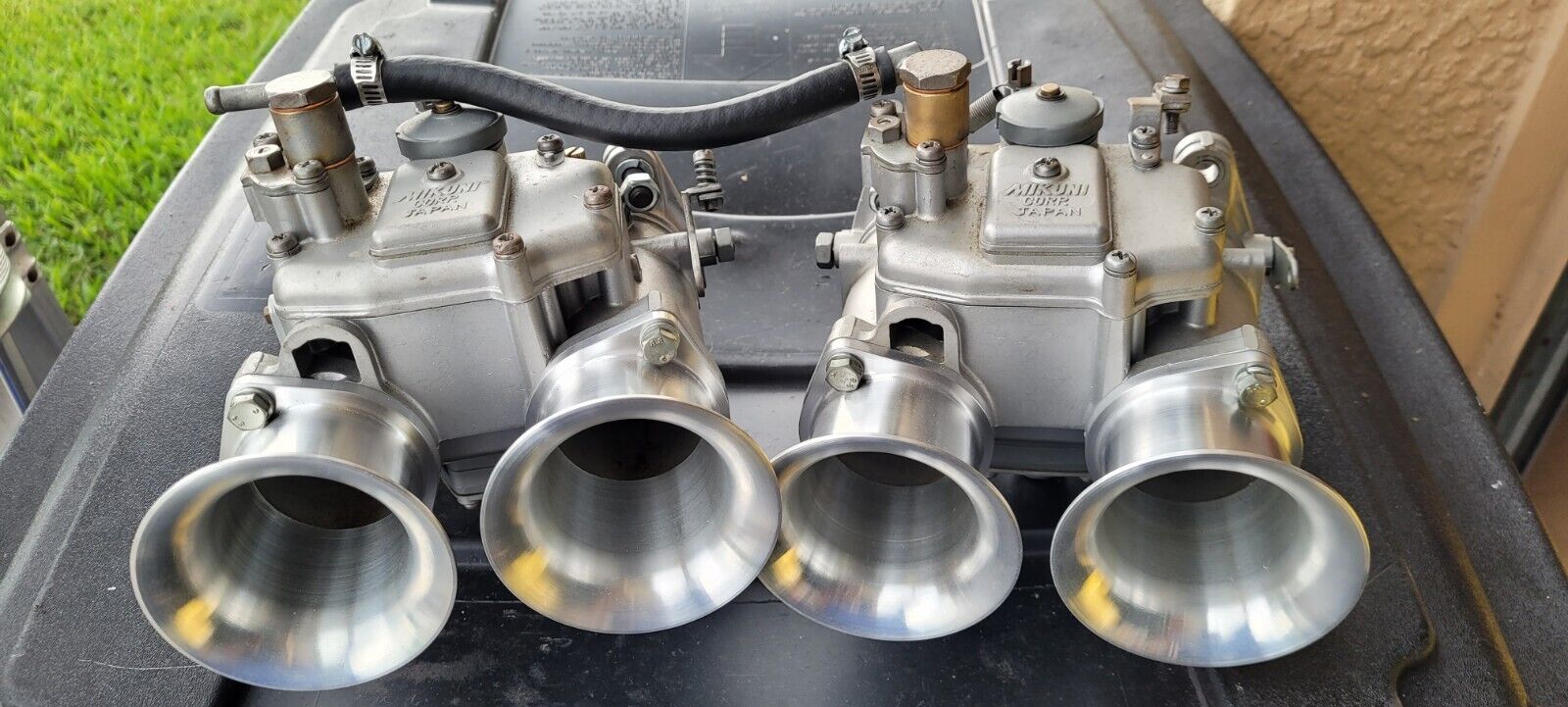 eWRC-market.com - PAIR OF MIKUNI 44PHH CARBURETORS